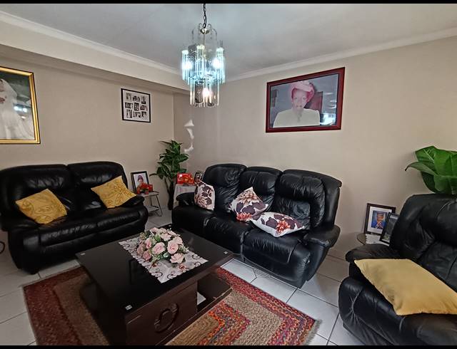 3 BEDROOM APARTMENT FOR SALE IN BRACKENDOWNS